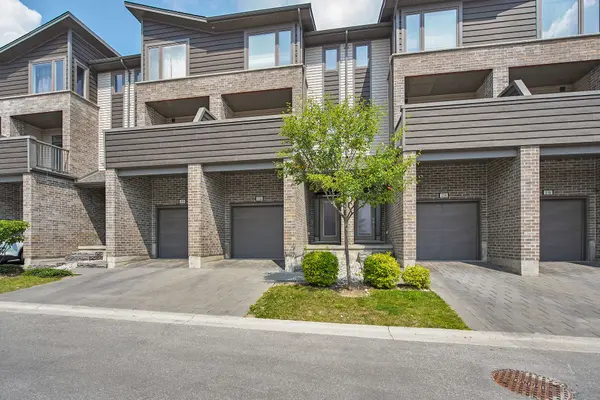 London North, ON N6G 0T8,1960 Dalmagarry RD #212