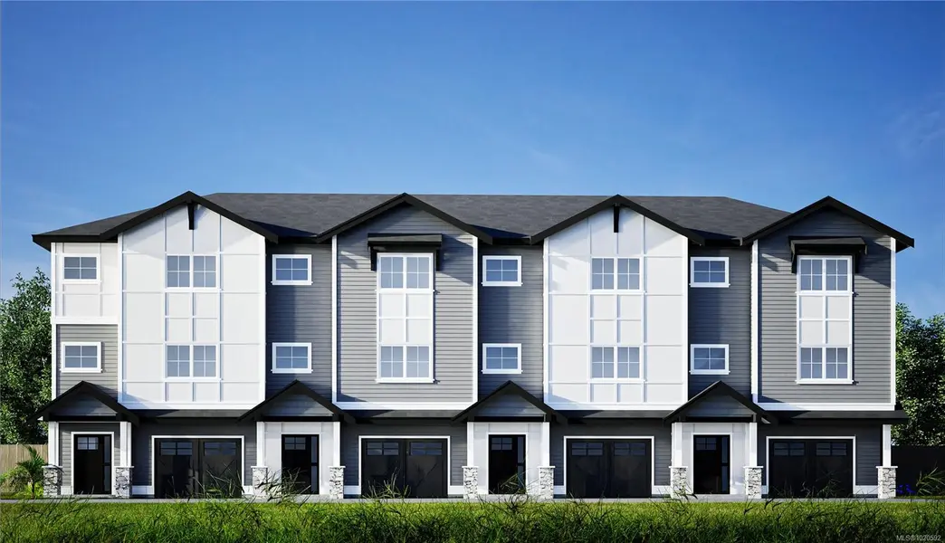 990 McBriar Ave #1, Saanich, BC V8X 3M3