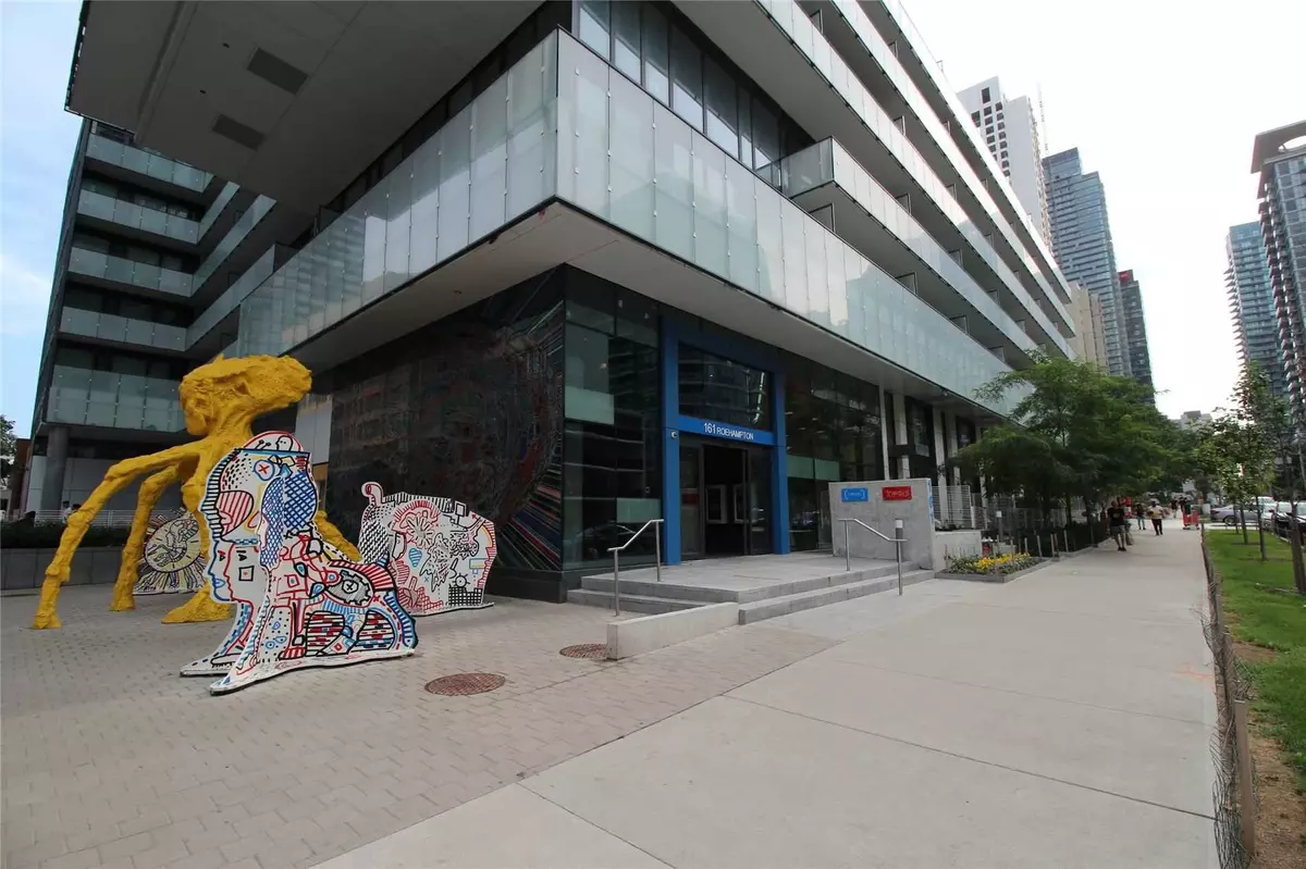 Toronto C10, ON M4P 0C8,161 Roehampton AVE #627