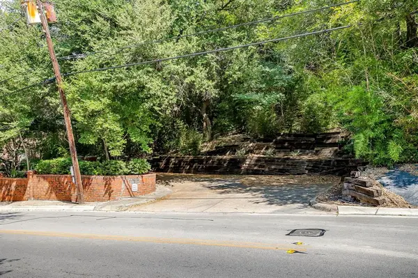 Fort Worth, TX 76107,1805 Burton Hill Road