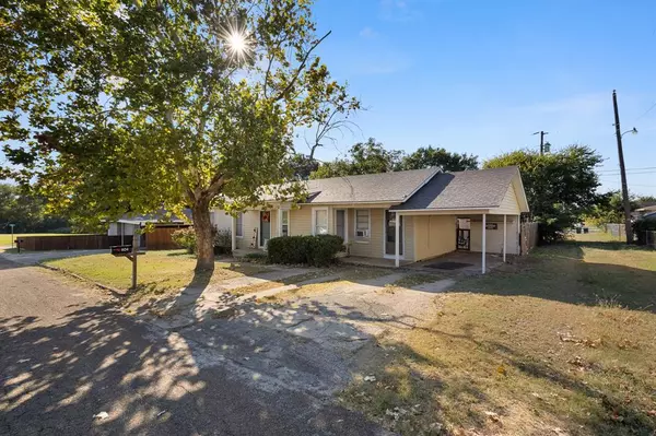 Decatur, TX 76234,604 E Collins Street