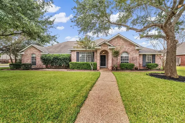 Hewitt, TX 76643,1229 S Haven