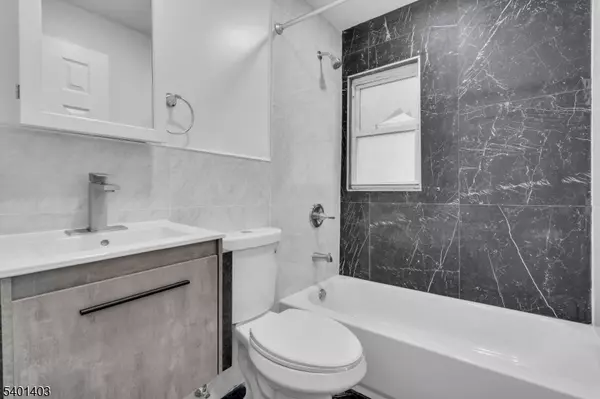 East Orange City, NJ 07017,537 N Grove St