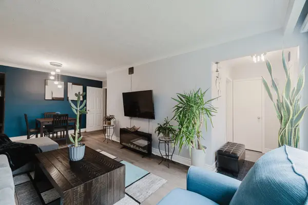 Toronto C13, ON M3A 2C2,111 Tulane CRES #Main