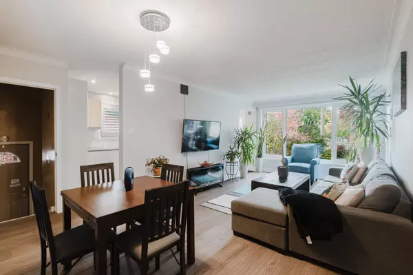 Toronto C13, ON M3A 2C2,111 Tulane CRES #Main