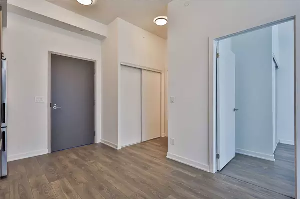 Toronto C15, ON M2J 1M5,38 Forest Manor RD #310