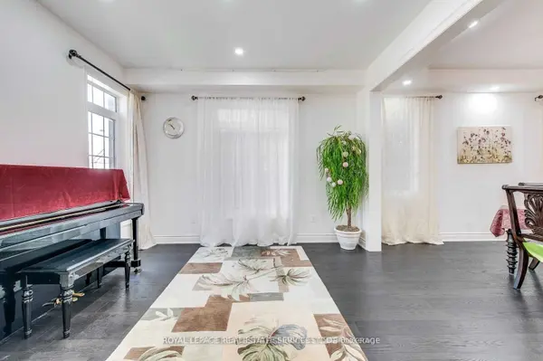 Vaughan, ON L4H 3Z1,69 Card Lumber CRES