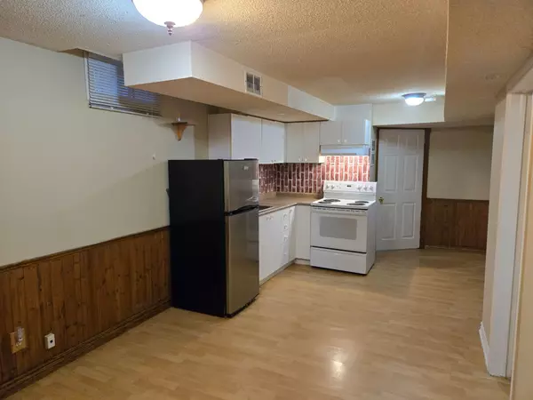 Brampton, ON L7A 1M6,15 Twin Pines CRES #BSMT