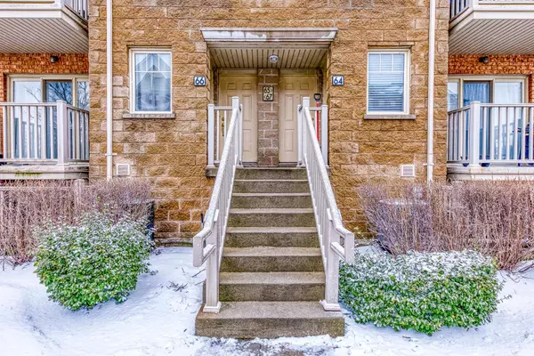 Mississauga, ON L5M 0E5,5050 Intrepid DR #64