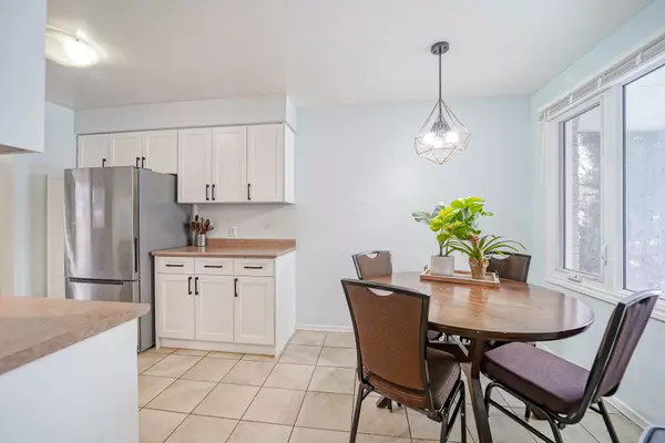 Waterloo, ON N2K 3R5,455 Kingscourt DR #2