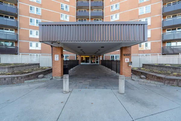 Beacon Hill North - South And Area, ON K1J 8K4,2000 Jasmine CRES #415