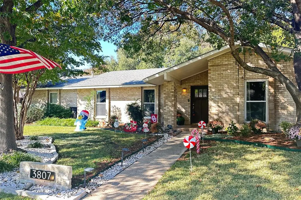 Farmers Branch, TX 75244,3807 Blue Trace Lane