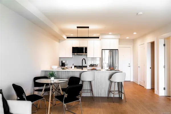 Nanaimo, BC V9R 4V6,45 Haliburton St #304