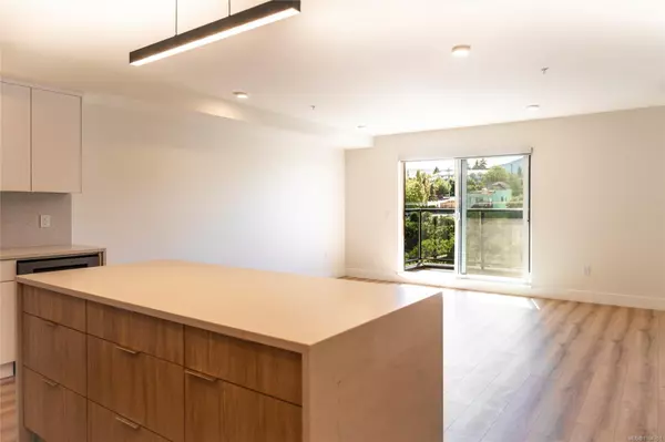 Nanaimo, BC V9R 4V6,45 Haliburton St #507