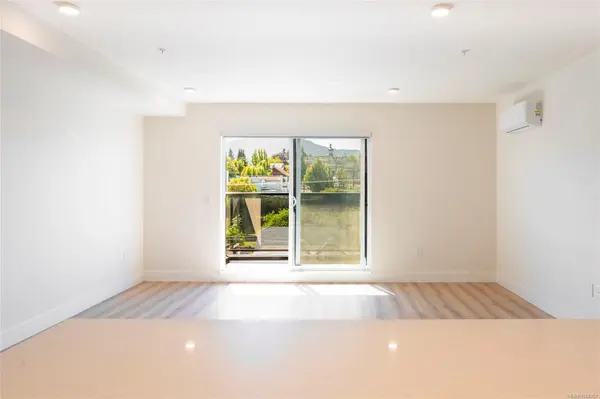 Nanaimo, BC V9R 4V6,45 Haliburton St #507