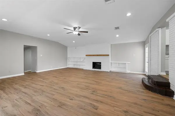 Sherman, TX 75090,516 N Burdette Avenue