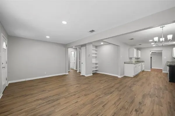 Sherman, TX 75090,516 N Burdette Avenue