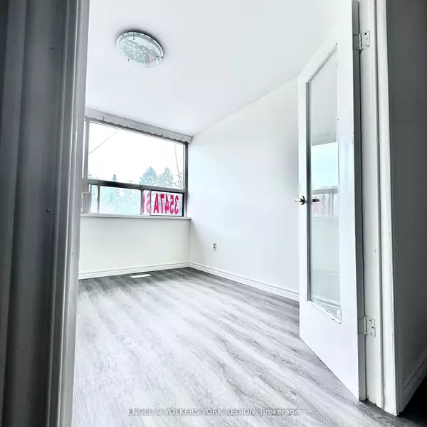 Toronto E04, ON M1K 1L6,3547 St Clair AVE E