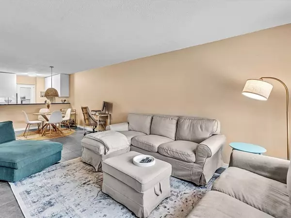 2555 NE 11th St #610, Fort Lauderdale, FL 33304