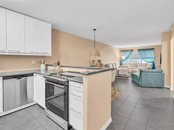 Fort Lauderdale, FL 33304,2555 NE 11th St #610