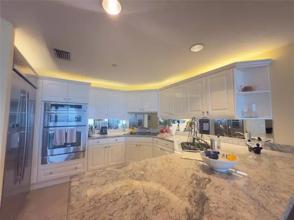 Juno Beach, FL 33408,800 Ocean Dr #404