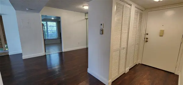 Lauderhill, FL 33319,4168 Inverrary Dr #401