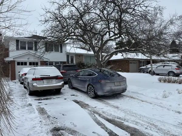 Markham, ON L3P 1J8,62 Southdale DR #lower F