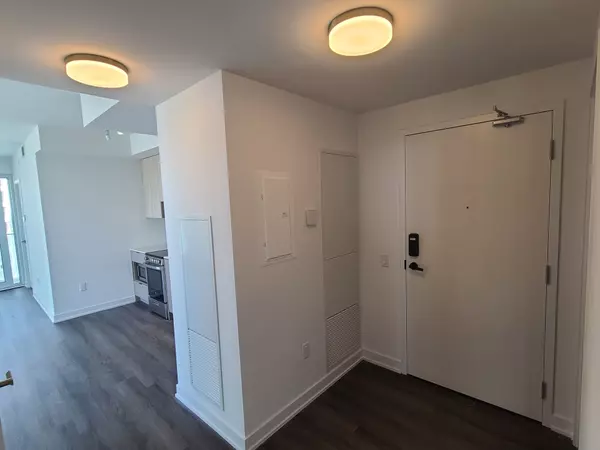 Mississauga, ON L5B 0M3,3883 Quartz RD #1604