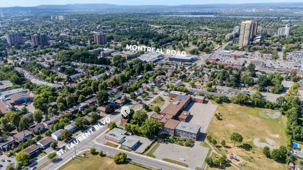 Overbrook - Castleheights And Area, ON K1K 3A6,713 St Laurent BLVD