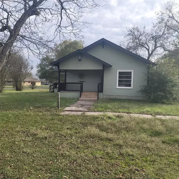 410 3rd Street, Kerens, TX 75144