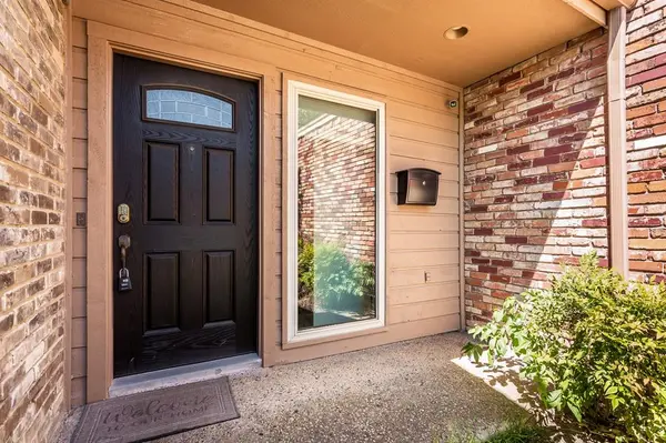 Dallas, TX 75248,6807 Anglebluff Circle