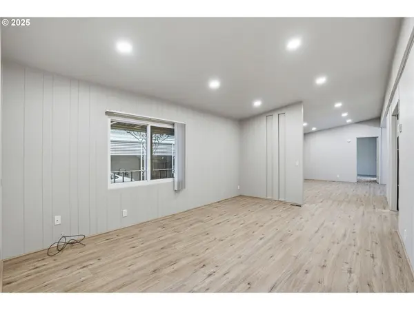 21100 NE SANDY BLVD #59, Fairview, OR 97024