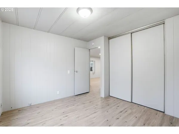 21100 NE SANDY BLVD #59, Fairview, OR 97024