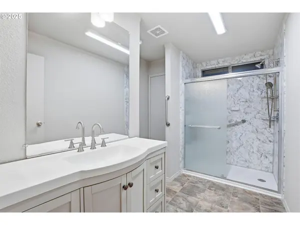 21100 NE SANDY BLVD #59, Fairview, OR 97024