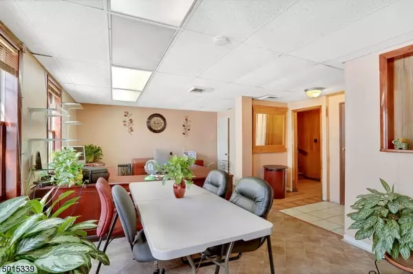 Newark City, NJ 07104,245-249 VERONA AVE