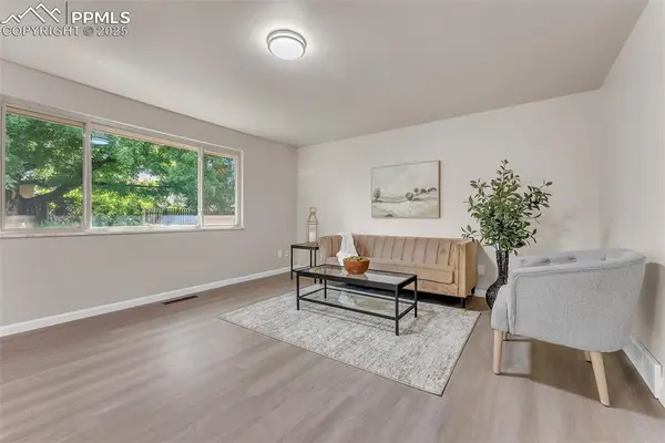 Colorado Springs, CO 80918,2832 Ridgeglen WAY