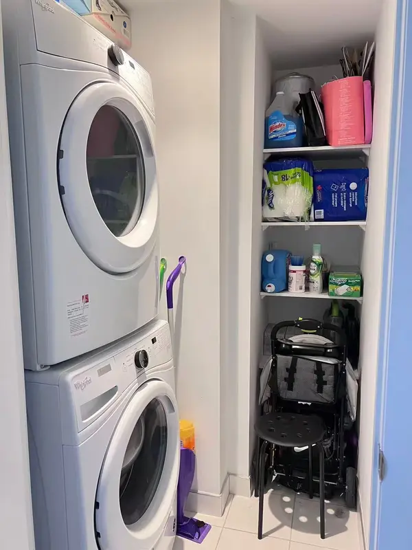 Toronto C15, ON M2J 0C9,50 Ann O' Reilly RD #2111