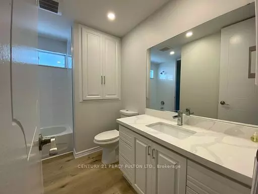 Pickering, ON L1W 1S4,862 Liverpool RD