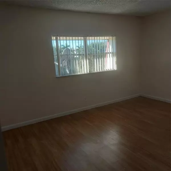 Lauderhill, FL 33313,5409 NW 27th St