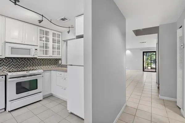 Pembroke Pines, FL 33024,1261 NW 99th Ter #47