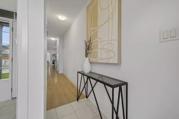 Barrie, ON L9J 0K8,86 West Oak TRL