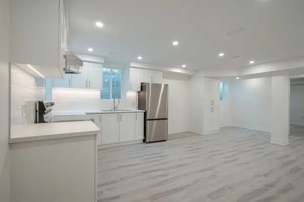 Milton, ON L9B 1J6,431 Ramsey PL