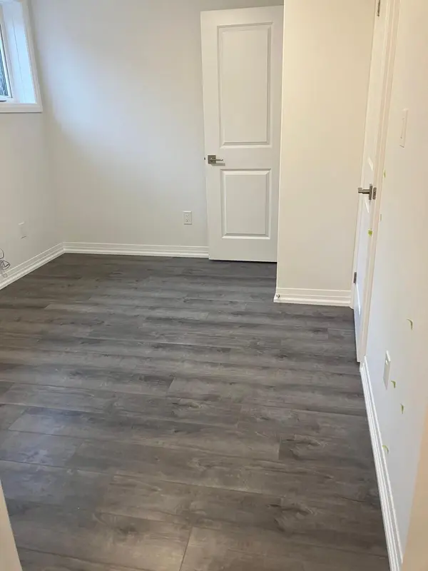 Niagara Falls, ON L2E 0C1,6705 Cropp ST #103