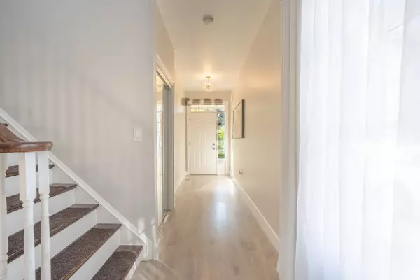 Hamilton, ON L8E 4Z6,31 Sunvale PL #25