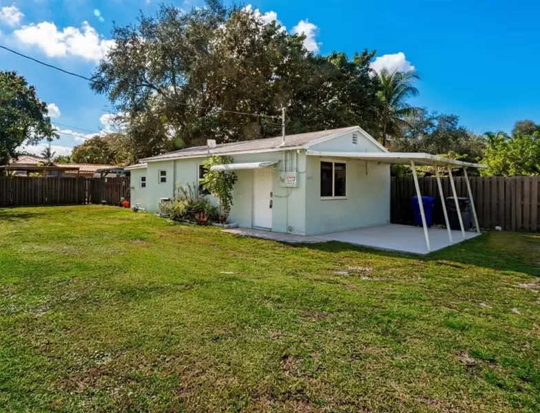 5608 BUCHANAN ST, Hollywood, FL 33021