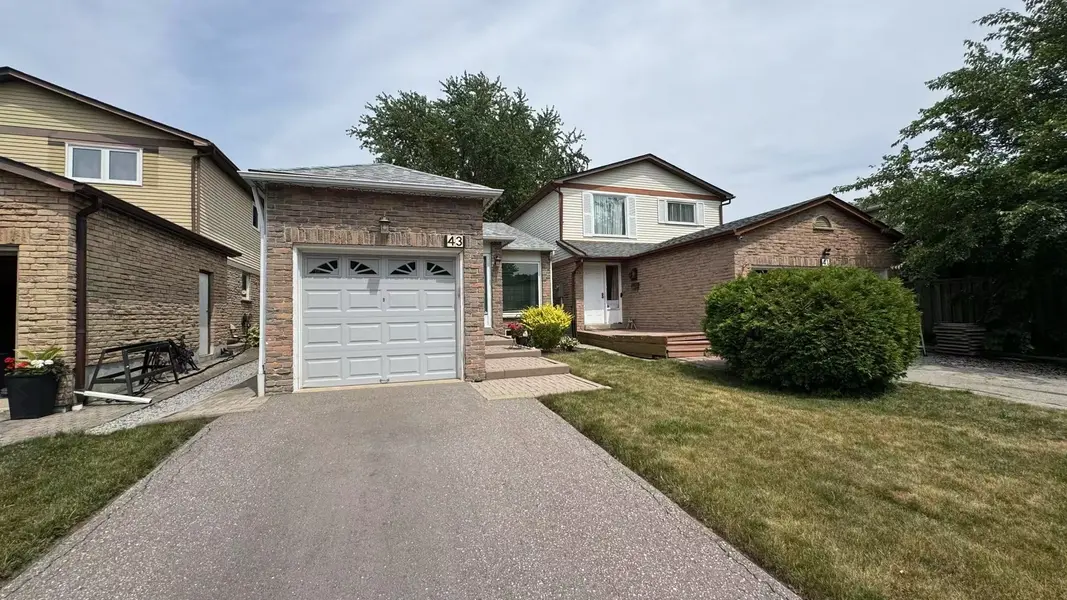 43 Marlow CRES #BASEMNET, Markham, ON L3R 4P4