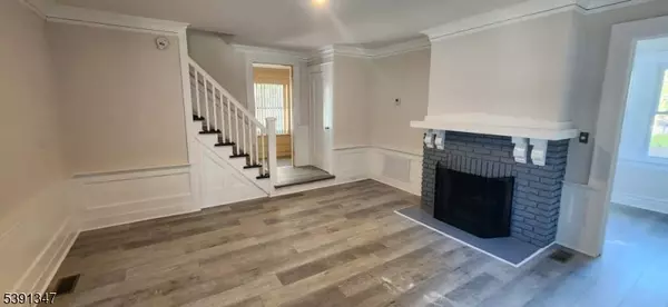 East Orange City, NJ 07018,72 Elliot Pl