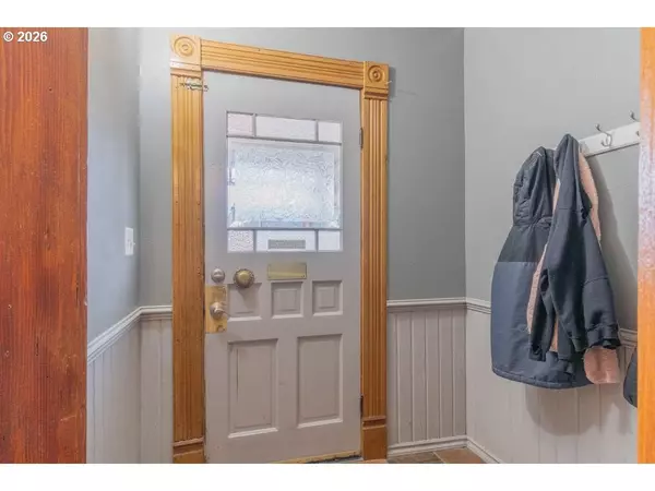 Cottage Grove, OR 97424,243 N LANE ST