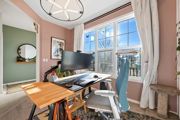 Calgary, AB T2X 2H6,1307 Walden DR SE