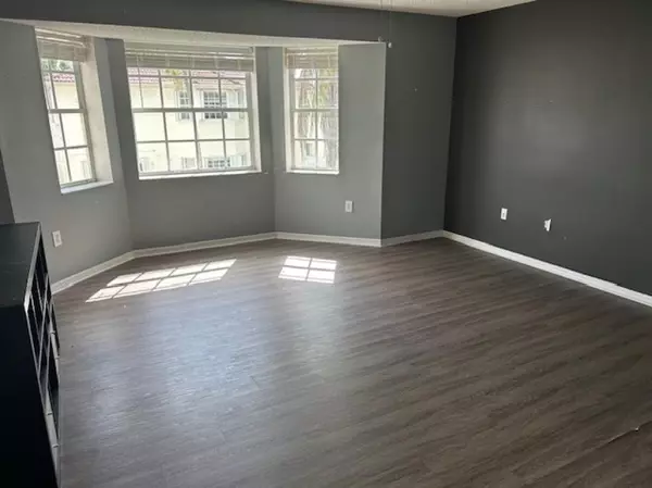 Weston, FL 33326,143 Gables Blvd